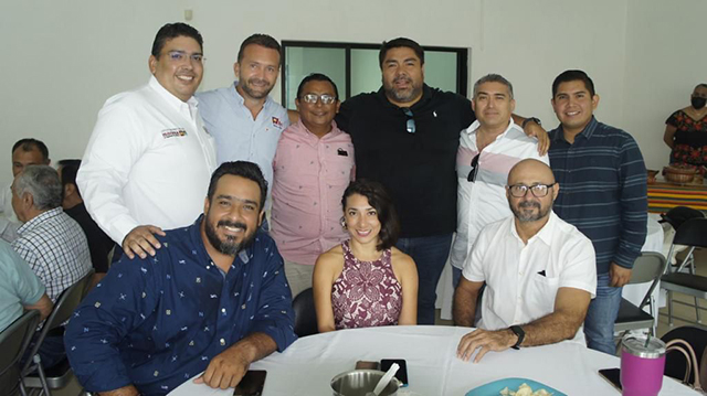 Ex dirigentes estudiantiles de la UADY celebran Almuerzo de la Amistad