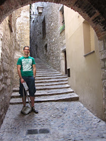 Sant Llorenç street inside the Call Jueu in Girona