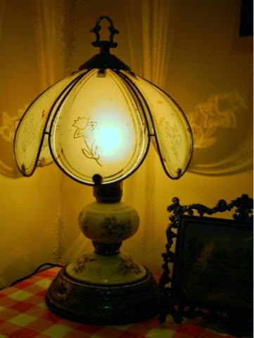  Djago Antik Vintage Kolektibel SOLD Lampu  Meja  