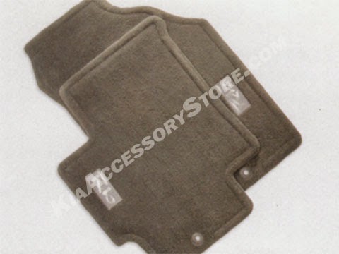 http://www.kiaaccessorystore.com/kia_rio_sx_carpeted_floor_mats.html