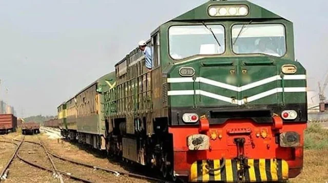 Rawalpindi Railway Station Overwhelmed as PTI Protest Triggers Travel Crisis