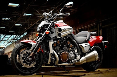 New Muscular Motorcycle - Yamaha VMAX 1679CC Star 2010