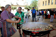 Preparant l'arrossada popular