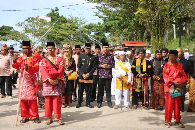 Lestarikan Adat dan Budaya, Bupati Safaruddin Buka Festival Lenggang Saribu Talam