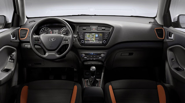 Hyundai i20 2015 inside navigation