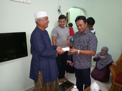 PENGARAH URUSAN GWGF HADIR MERAIKAN PASANGAN RAJA SEHARI KAKITANGAN GWGF