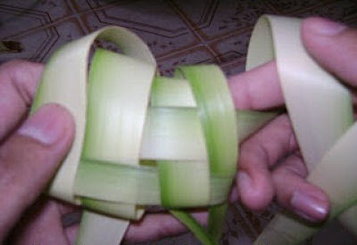 Cara Membuat Ketupat Lebaran Dari Janur Daun Kelapa