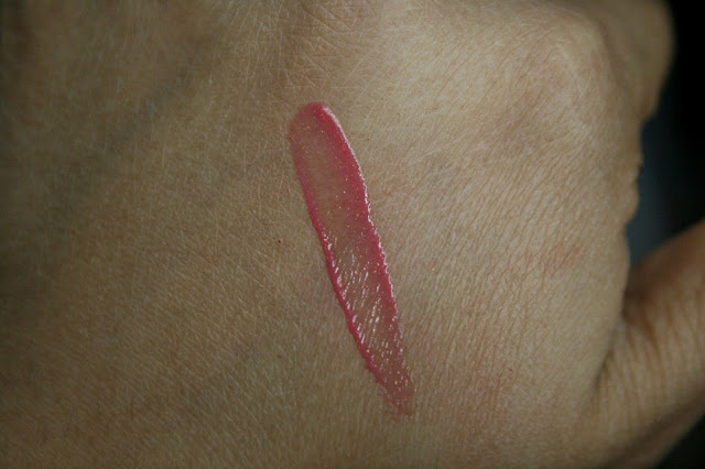 Guerlain Maxi Shine Gloss d'Enfer Lip Gloss in Bubble Gum Swatch