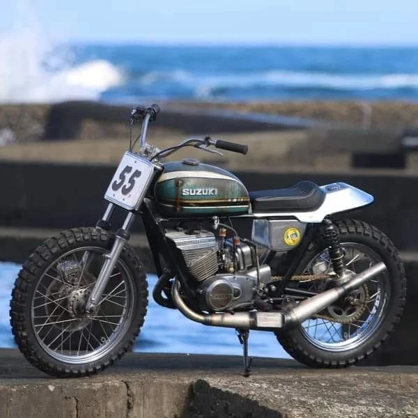 Suzuki T500 Flat Tracker Custom Motorcycle