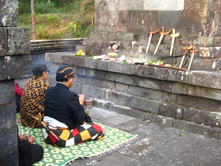 Pelajaran Berharga dari Budaya Gugon Tuhon