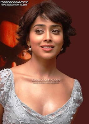 Shriya Saran Sizzling Hot Pictures