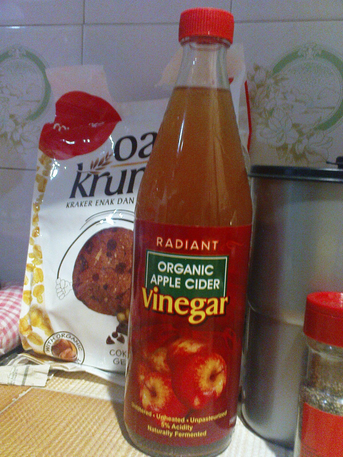 nothing to display: kebaikan apple cider vinegar (cuka epal)