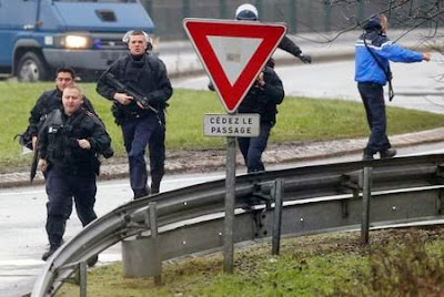 Suspeitos de atentado fazem reféns em empresa a nordeste de Paris