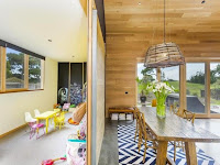 Australian Family House Design Combines The Best Of Bright And Sunny Oceanside Style And Contemporary Design Cues