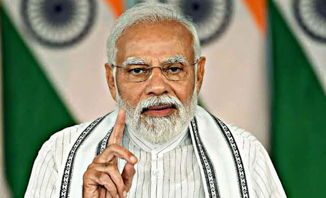 PM Modi ने की CM Yogi की जमकर तारीफ, बताया क्यों सफल है योगी सरकार