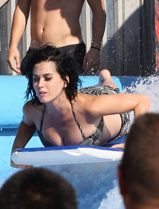Katy Perry Lost Bikini, ass looks