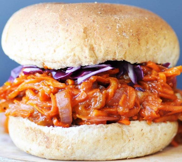 PULLED BBQ CARROTS #BBQ #Vegan