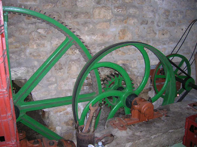 Mill Mechanism at Brasserie de la Rainette