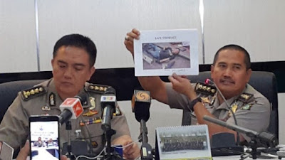 Police reveal details of victims as twelve arrested over deadly Indonesia attack  video