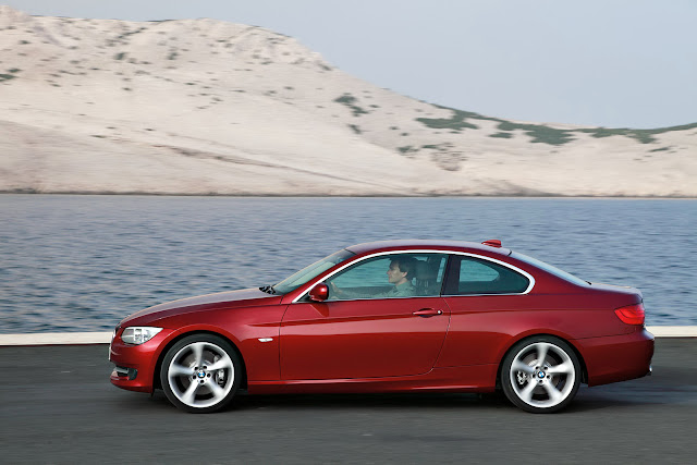 two-door BMW 335i vehicle two-door BMW 335i vehicle