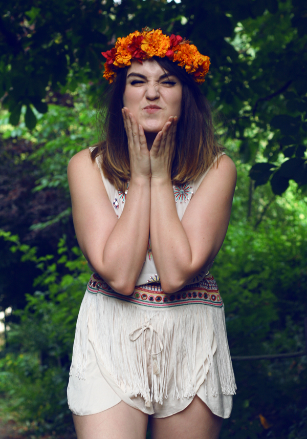 hippy look, flower crown, flower headband, flower crown, garland, tassel top, embroidered top, indian top, tassel top, fringe,