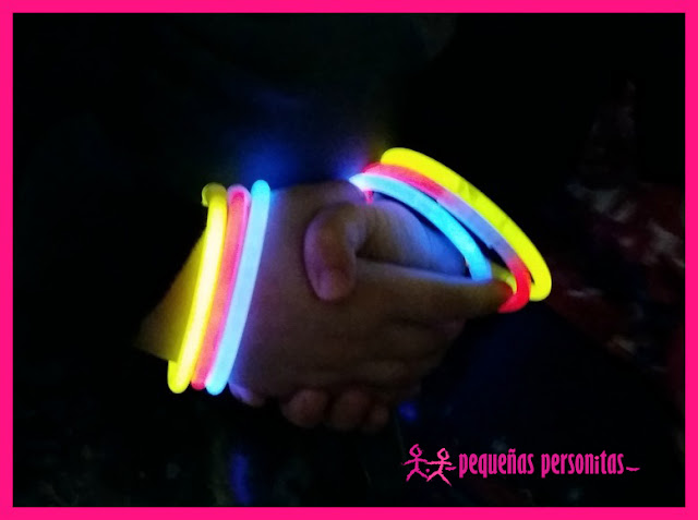 compras, pulseras fluorescentes, pulseras luminosas, pulserasfluorescentesfluor, fiestas, articulos de fiesta, barritas de luz, fiestas para niños