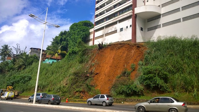 Mais uma encosta desaba no Rio Vermelho