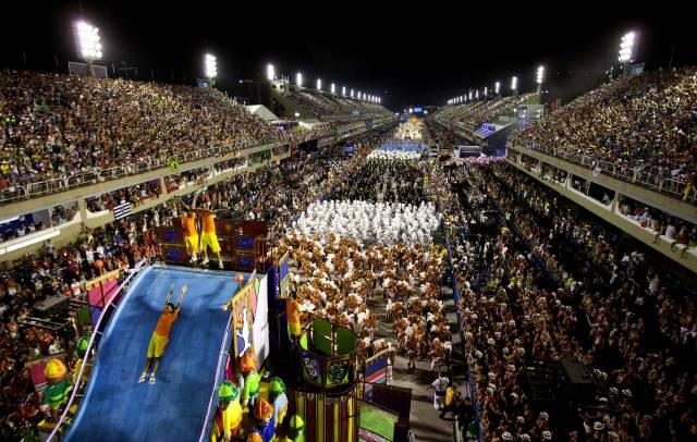 Rio de Janeiro Carnival sambadromes to dance and party