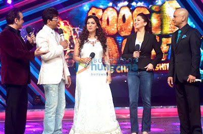 Madhuri & Juhi Chawla at Boogie Woogie to promote 'Gulaab Gang' movie