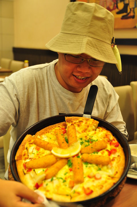 SPECTREOUTREACH.com: "Big Fish Moment with Pizza Hut"