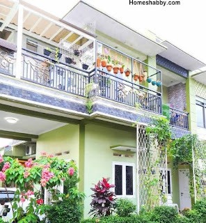 Halaman Kecil Depan Pagar Rumah