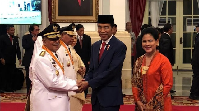 Jokowi Lantik Gubernur dan Wagub Maluku Utara di Istana