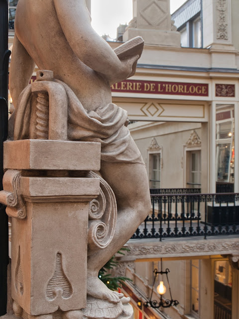 jiemve, statues du passage Pommeraye à Nantes