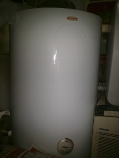 ariston pemanas air listrik 80 liter tabung