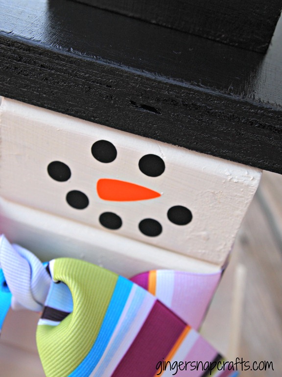 2x4 snowman face