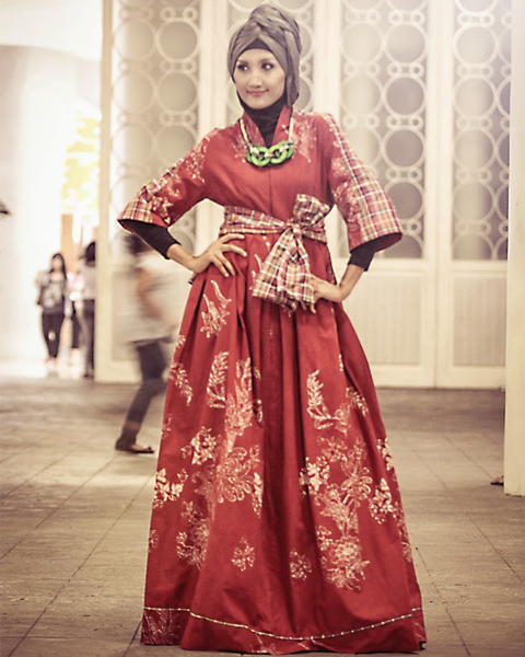 28+ Baju Pesta Batik Desainer Ternama, Modis!