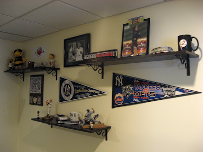 Sports Room Decor on Christy S Thrifty Decorating  Catering To The Sports Fanatic