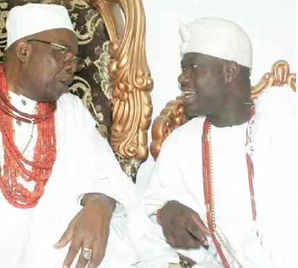  Ooni Of Ife Ogunwusi’s Aides Beaten & Stripped By Owa Obokun Of Ijesaland’s Thugs In Osogbo