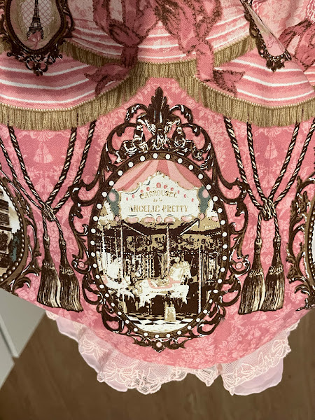 Cameo Window by Angelic Pretty