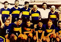 Club Atlético BOCA JUNIORS - Buenos Aires, Argentina - Temporada 1943 - Sosa, Marante, Lazzati, Pescia, Vacca y Varela; Boyé, Corcuera, Sarlanga, Valussi y Sánchez - Dos increíbles remontadas consagraron campeón a este equipo: 2-0 para terminar 3-4 contra Gimnasia y dos goles en 10 minutos finales contra Ferro Carril Oeste hicieron al Boca aventajar a River y lograr el campeonato.