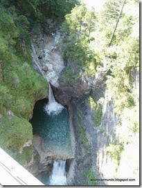 Cascada bajo el puente de  Marienbrücke - P9060290