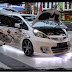 Foto Gambar Stiker Mobil Honda Jazz Putih