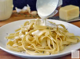 Homemade Garlic Alfredo Sauce | by Life Tastes Good is easy to make and lick-your-plate clean kinda good! #Sauce #Homemade