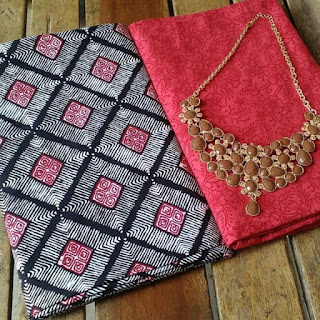 Kain Batik dan Embos 482 Merah