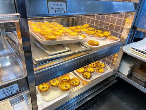 Door Door Bakery 多多餅店 Mei Foo - Best traditional and Portuguese styles egg tarts Hong Kong