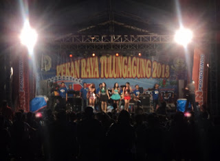 Cukup Satu Menit - Maya Sari - RGS Live Pekan Raya Tulungagung 2013