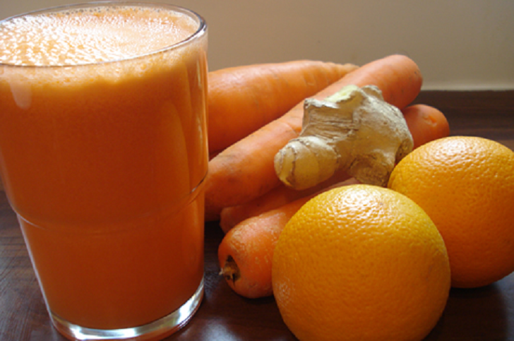 ORANGE, CARROTS AND GINGER JUICE