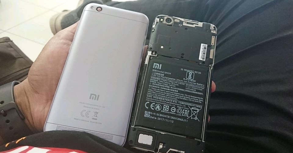 Cara Membuka Casing Belakang Xiaomi Redmi 5A