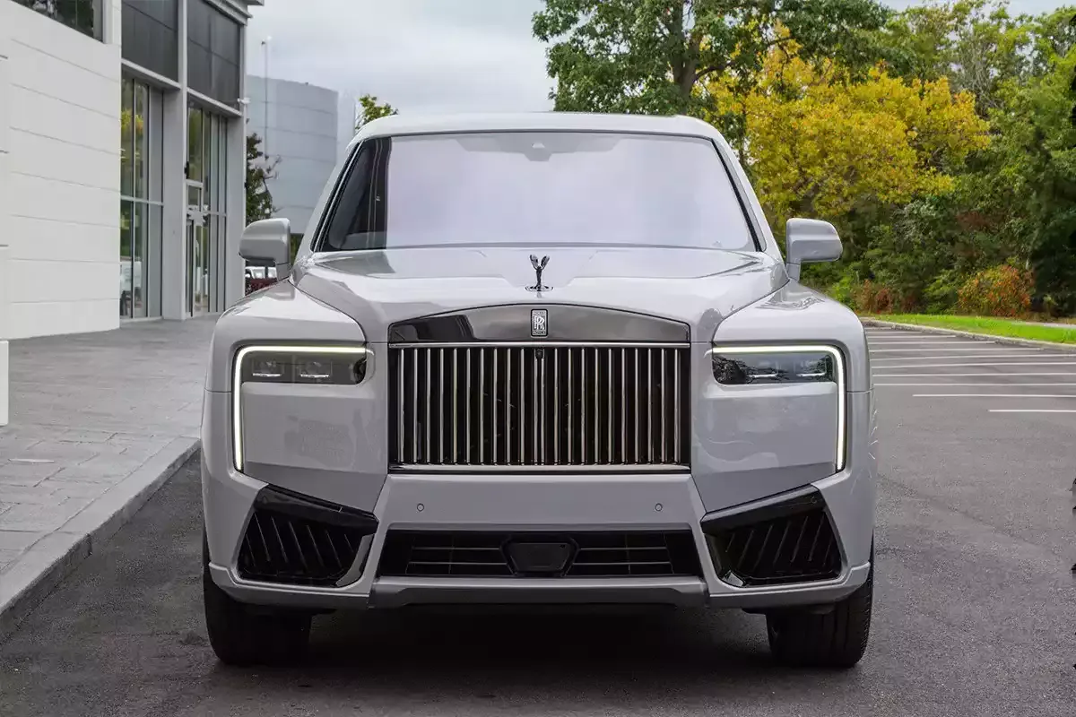 Rolls-Royce Cullinan: O SUV de Luxo Definitivo - Preço, Interior, Desempenho e Experiência Exclusiva
