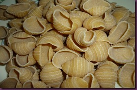 Conchiglioni semintegrali con verza e patate (1)